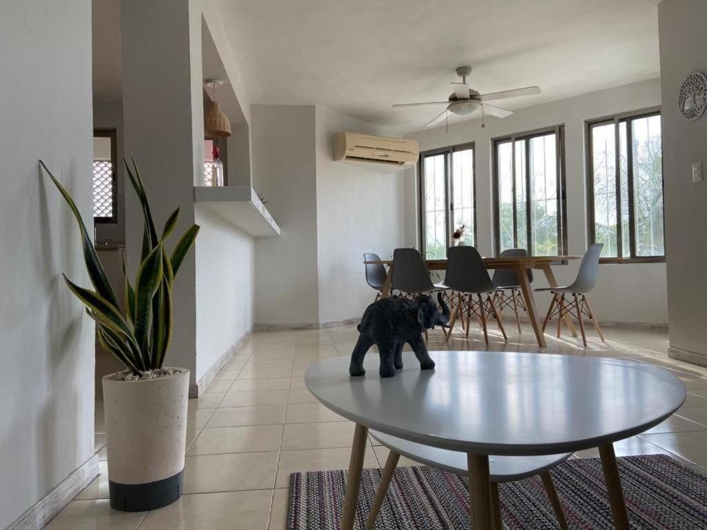 Hermoso Condominio Recien Remodelado Con Alberca Y Super Ubicacion Holiday home *