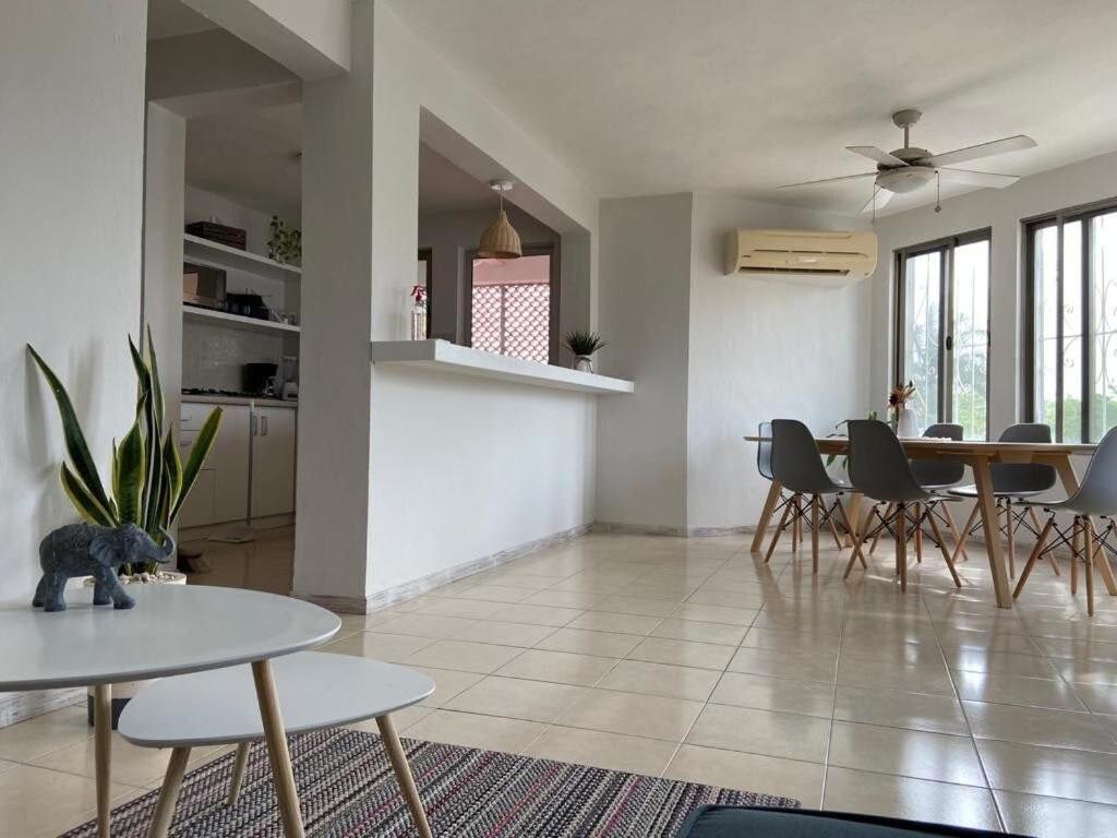 Hermoso Condominio Recien Remodelado Con Alberca Y Super Ubicacion Holiday home *