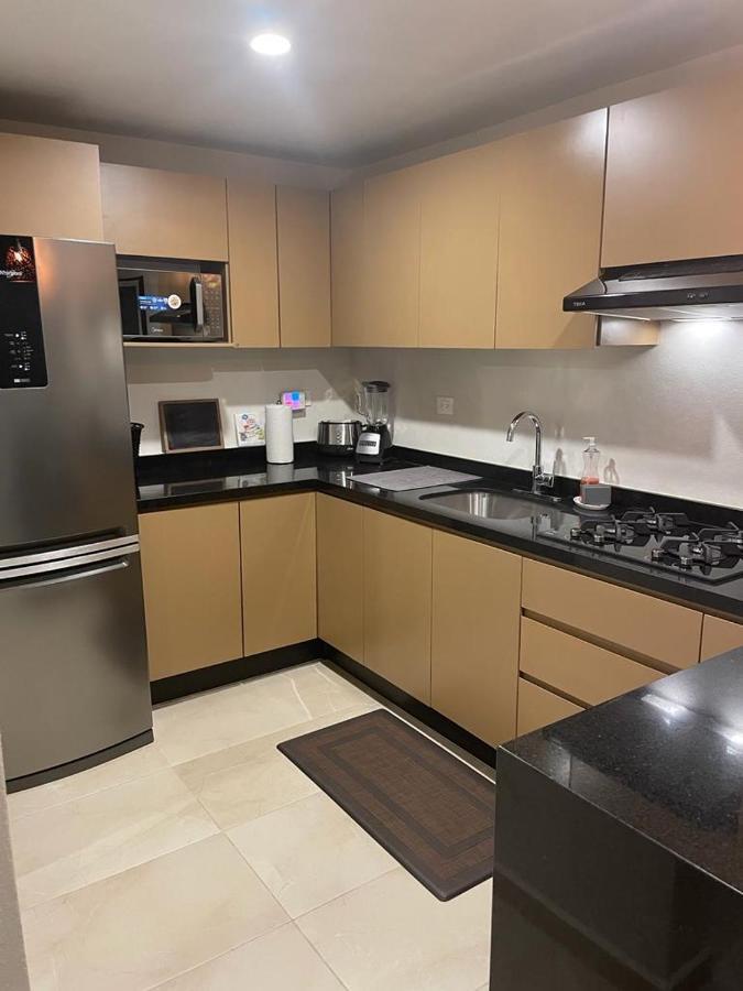 Departamento Centrico Y Moderno En Cancun. *