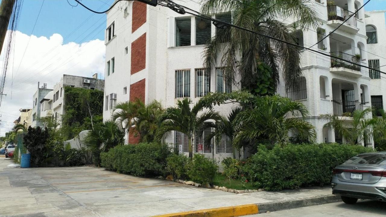 Hermoso Condominio Recien Remodelado Con Alberca Y Super Ubicacion Cancun