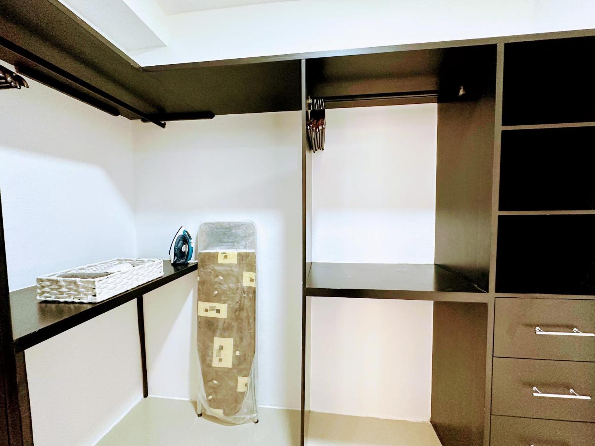 Perfect Location At Malecon Americas Apartment *