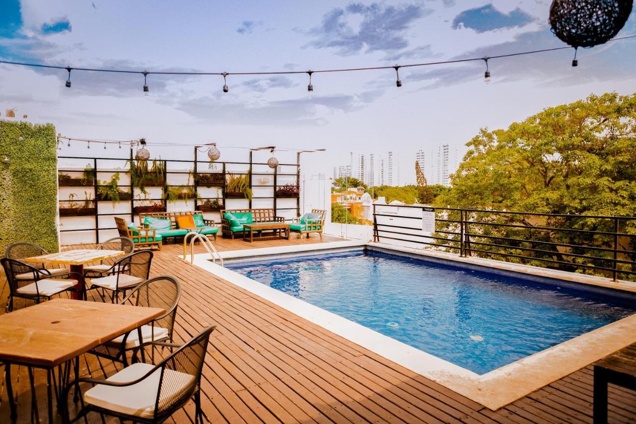 Nomads & Rooftop Pool * Cancun