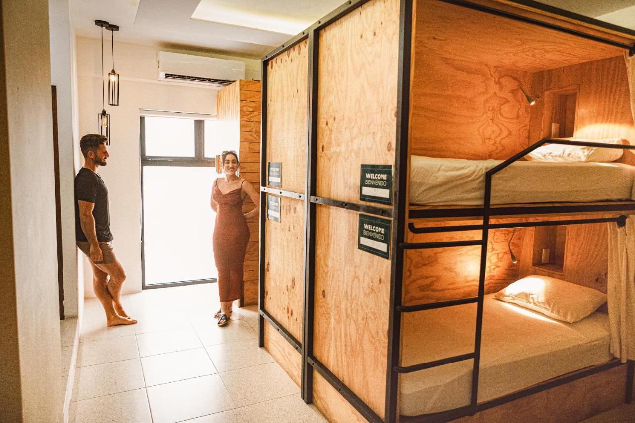 Hostel Nomads & Rooftop Pool Cancun