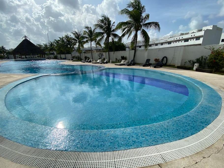 Apartment Casa De La Luz Cancun. Amazing With Stunning Pool In Front Of Mall Cancún
