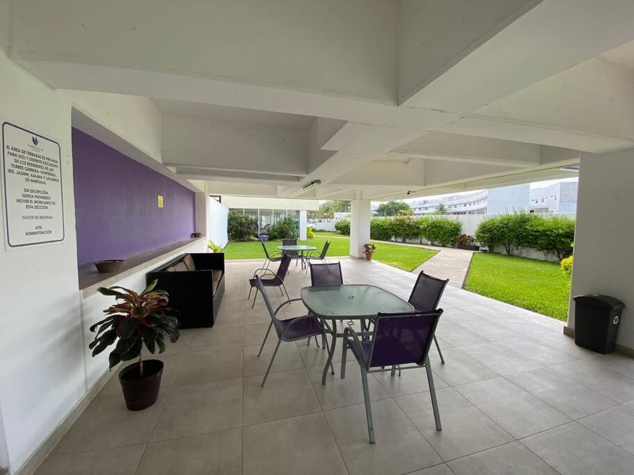 Apartment Casa De La Luz Cancun. Amazing With Stunning Pool In Front Of Mall *