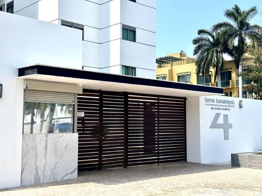 3br Beautiful With Pool Gym & Great Location Holiday home Cancun