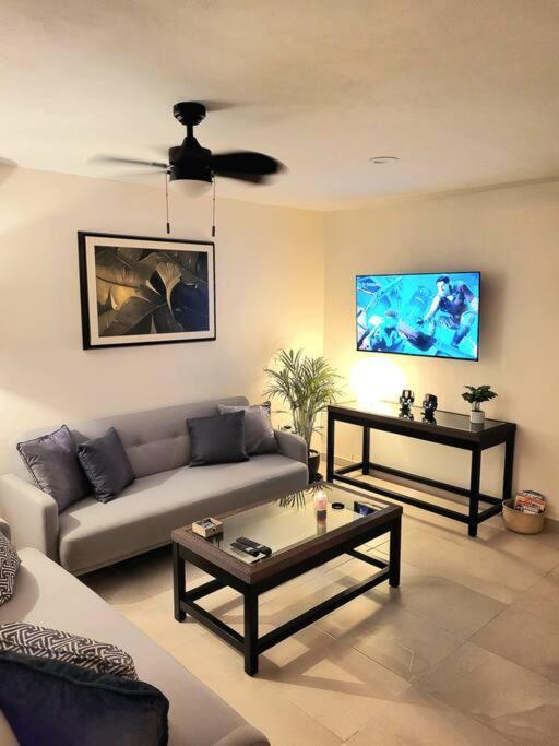 Departamento Centrico Y Moderno En Cancun.
