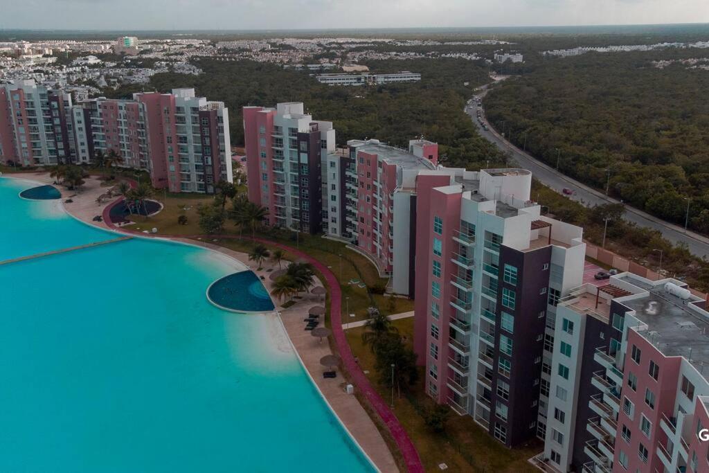 Dr02 Departamento Moderno Con Vista A La Laguna En Dream Lagoons Apartment