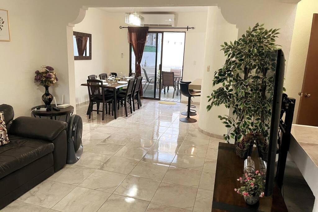 Comoda Casa Centrica Con Alberca Privada En Holiday home Cancun