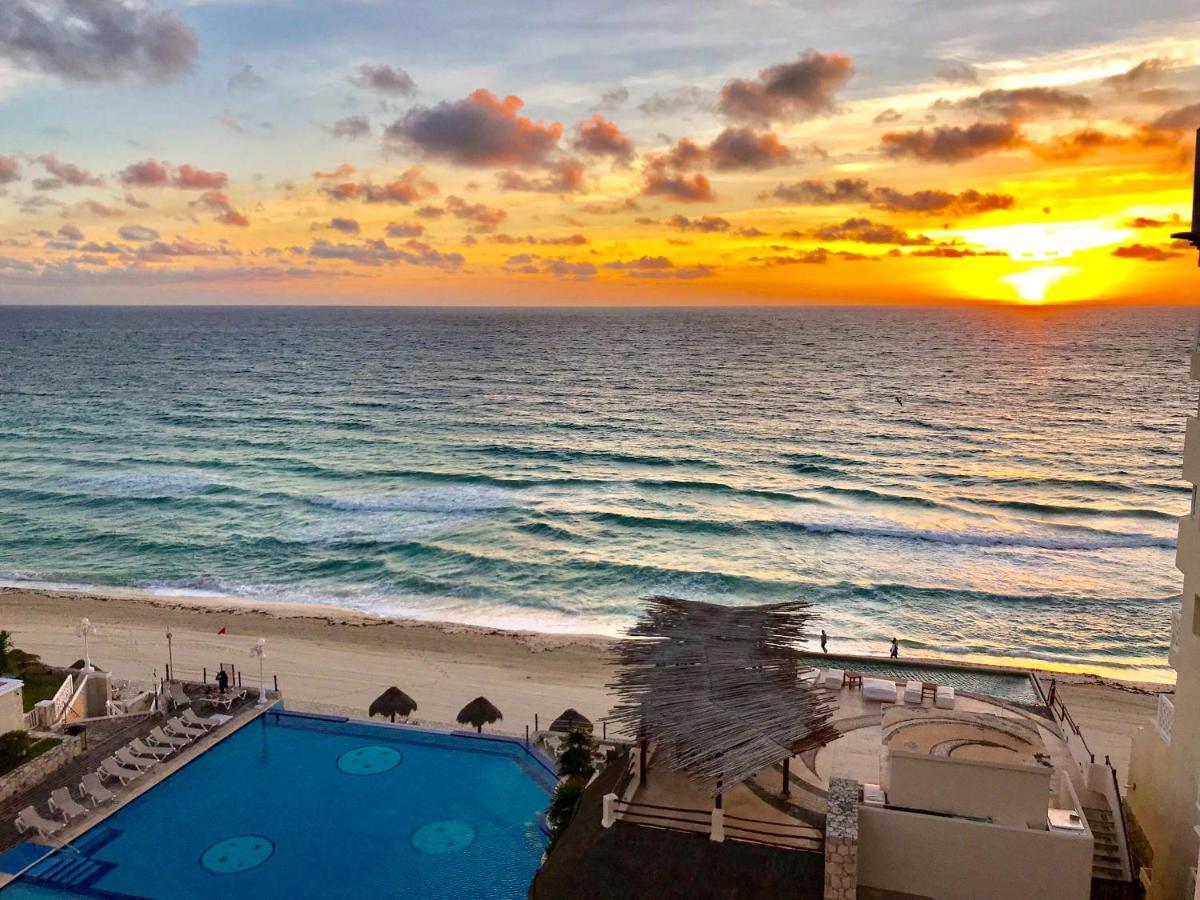 Seashore Apartment Cancun