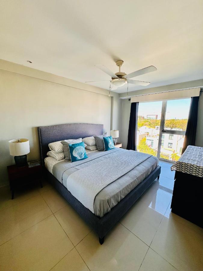 Best Location Luxury With Van Apartment