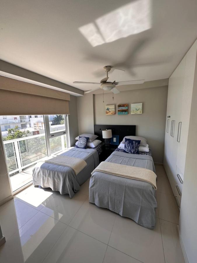 Best Location Luxury With Van Apartment *