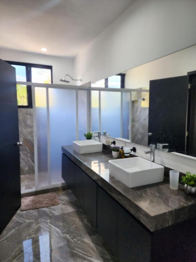 Beautiful Modern House Private Pool Holiday home *