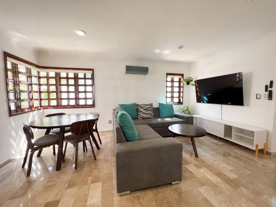 Beautiful Jungle House On A Strategic Location Holiday home Cancun