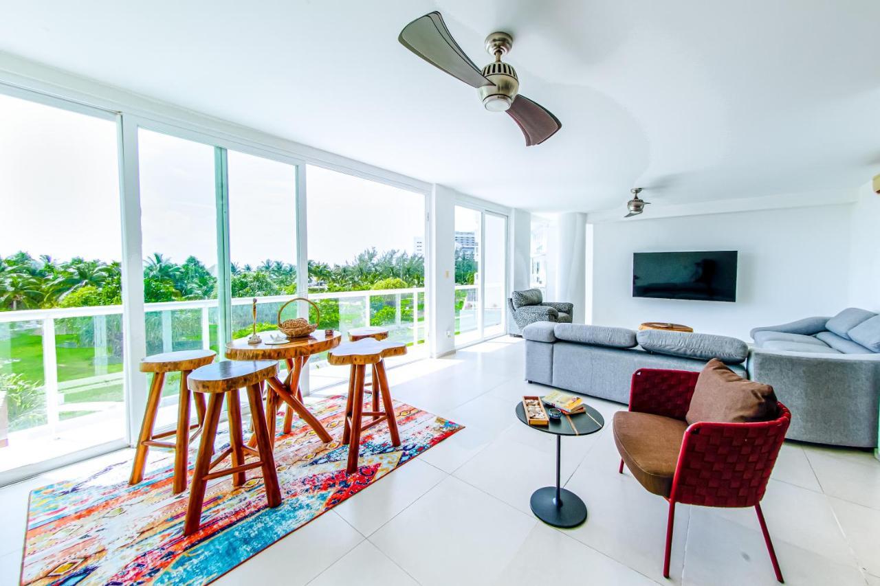 Apartment New Beachfront Luxury