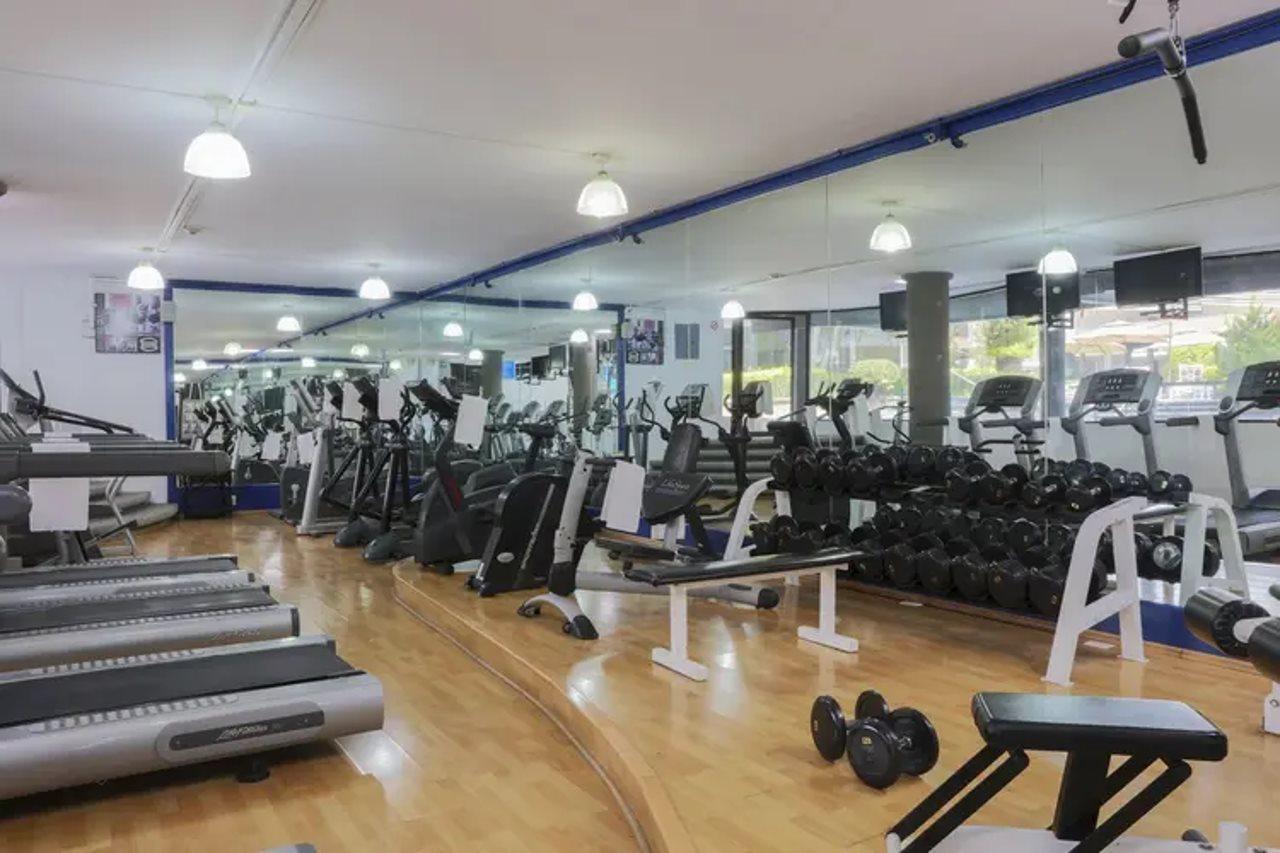 Krystal Urban & Beach Club Hotel 4*