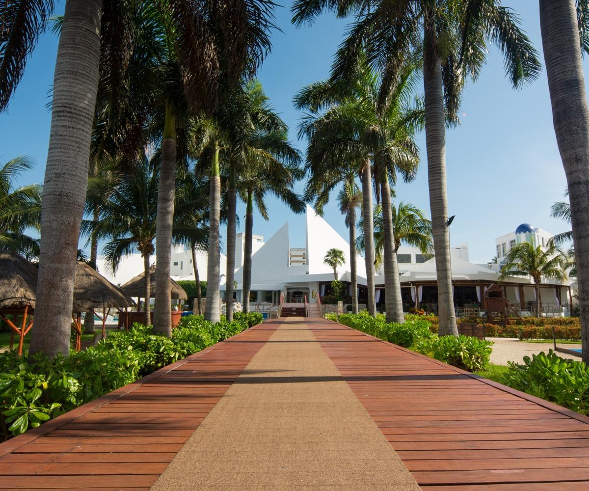 Sunset Marina & Yacht Club
