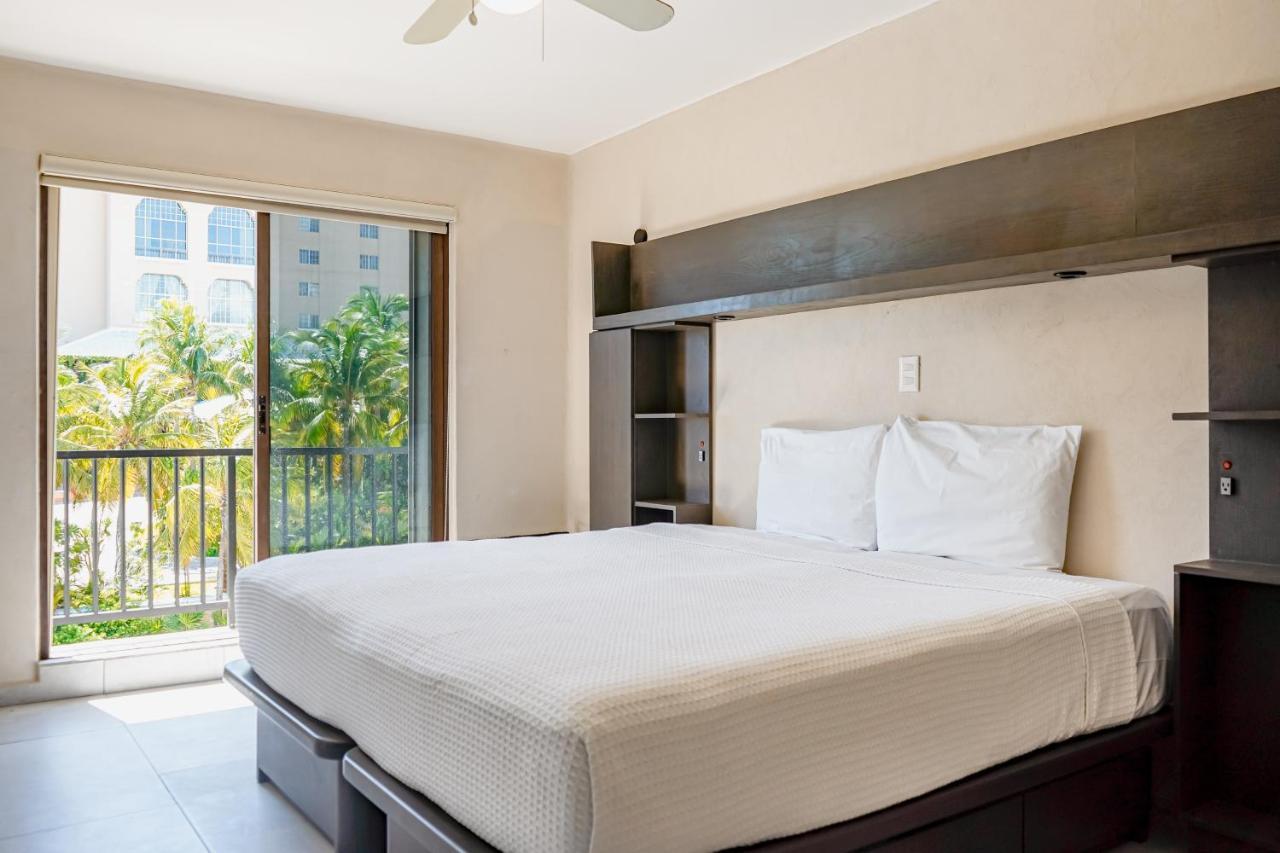 Residencial Cascadas, House # 9, Two Bedrooms * Cancun