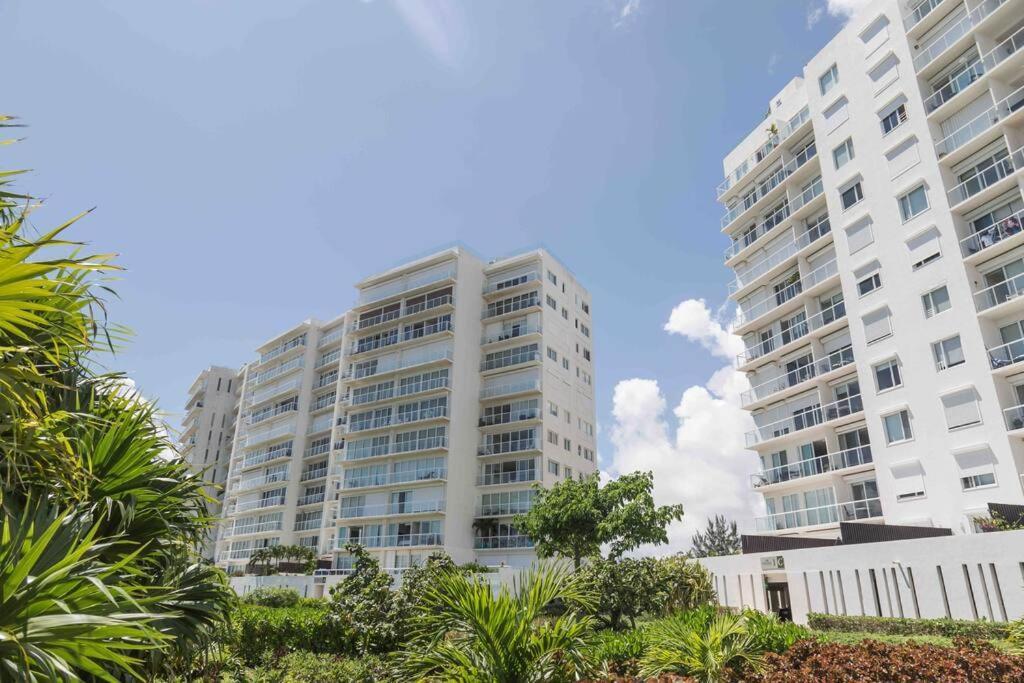 Seacost Beachfront 2bdr With Pool By Casa Paraiso Apartment *