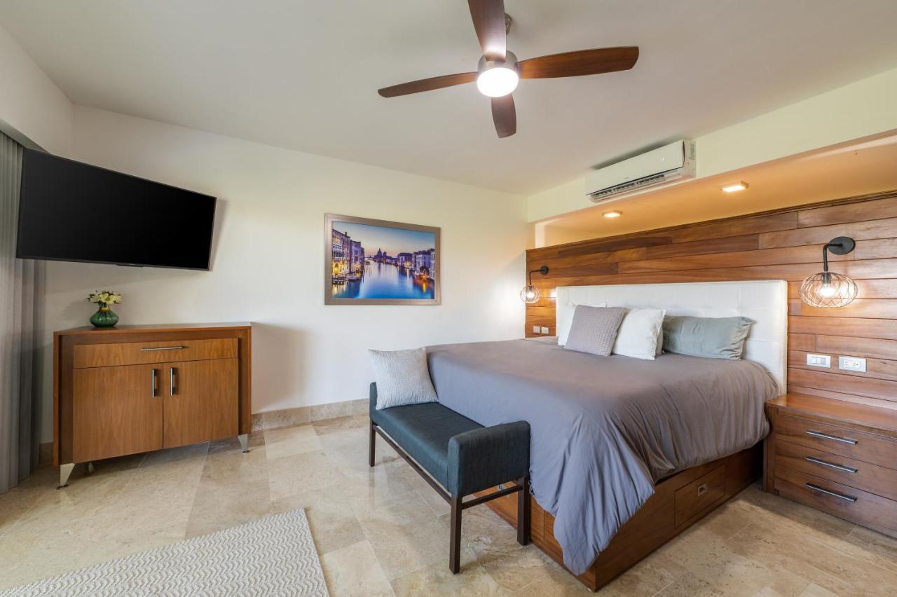 Beautiful By The Beach! Apartment *