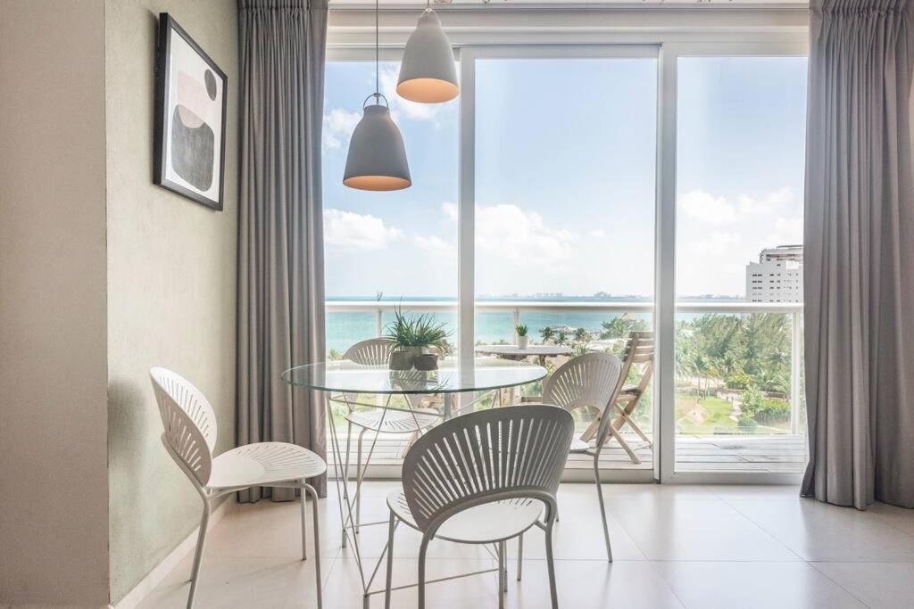 Apartment *sun Scape Beachfront By Casa Paraiso* *