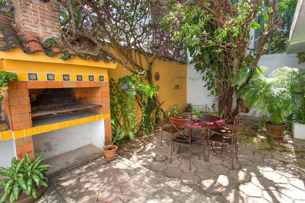 Tropical House In Downtown *