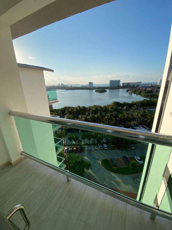 Planta Ocean View Playa Azul Cancun