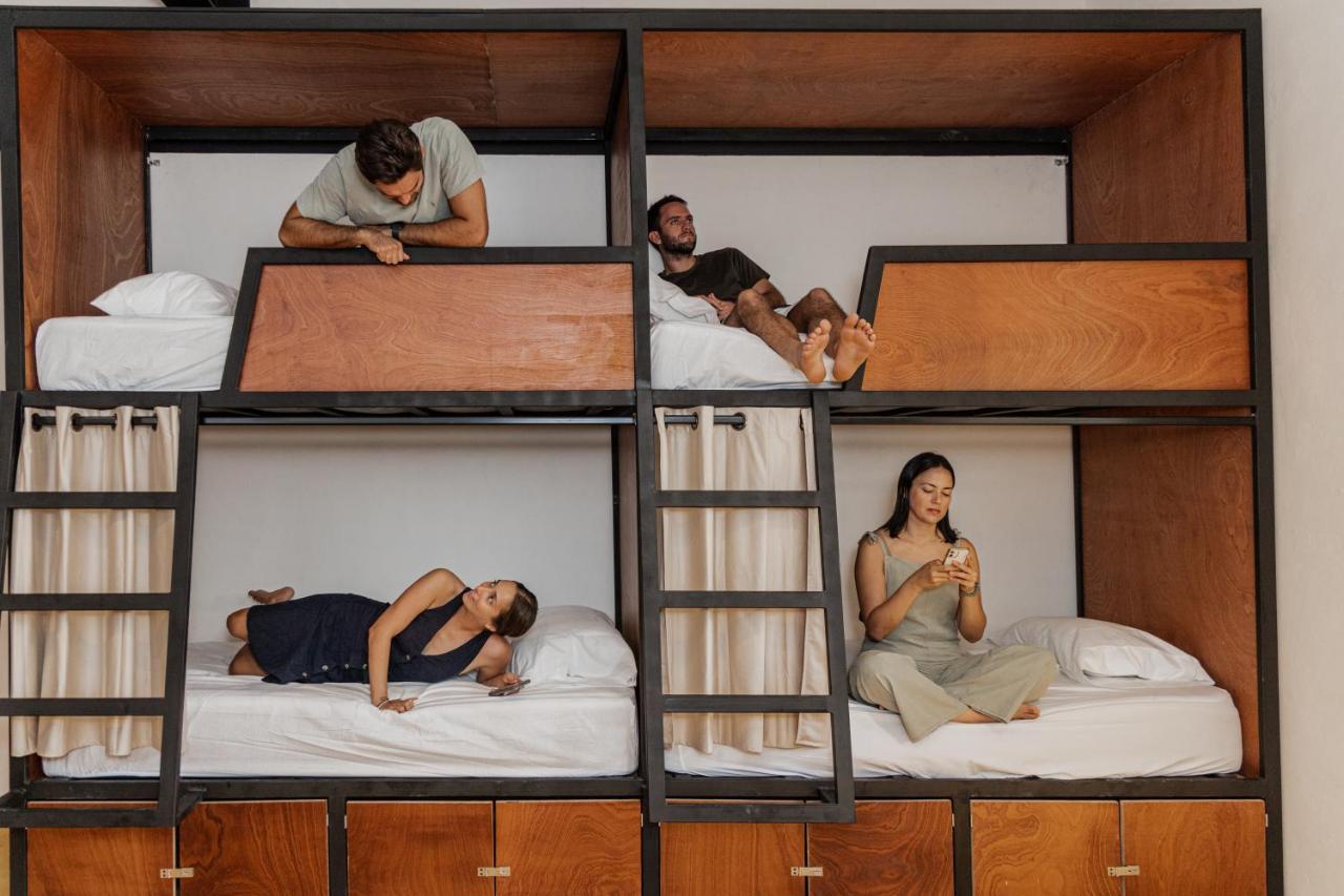 Hostel Caleta Rooftop & Pool