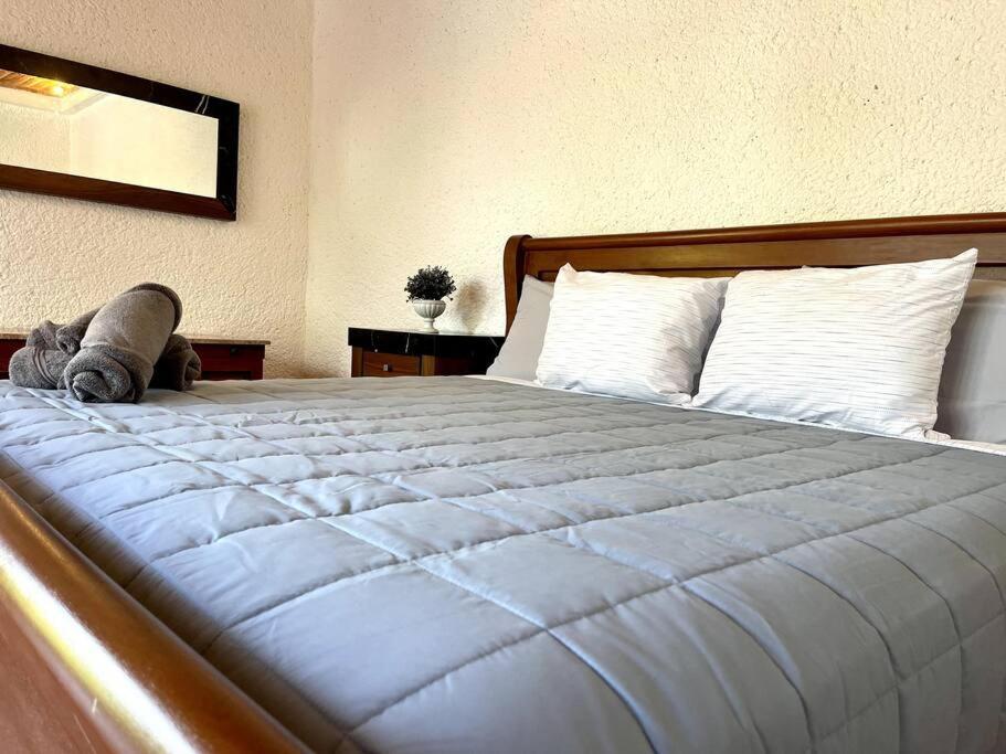5br Waterfont Private With Pool & Gardens By Solmar * Cancun