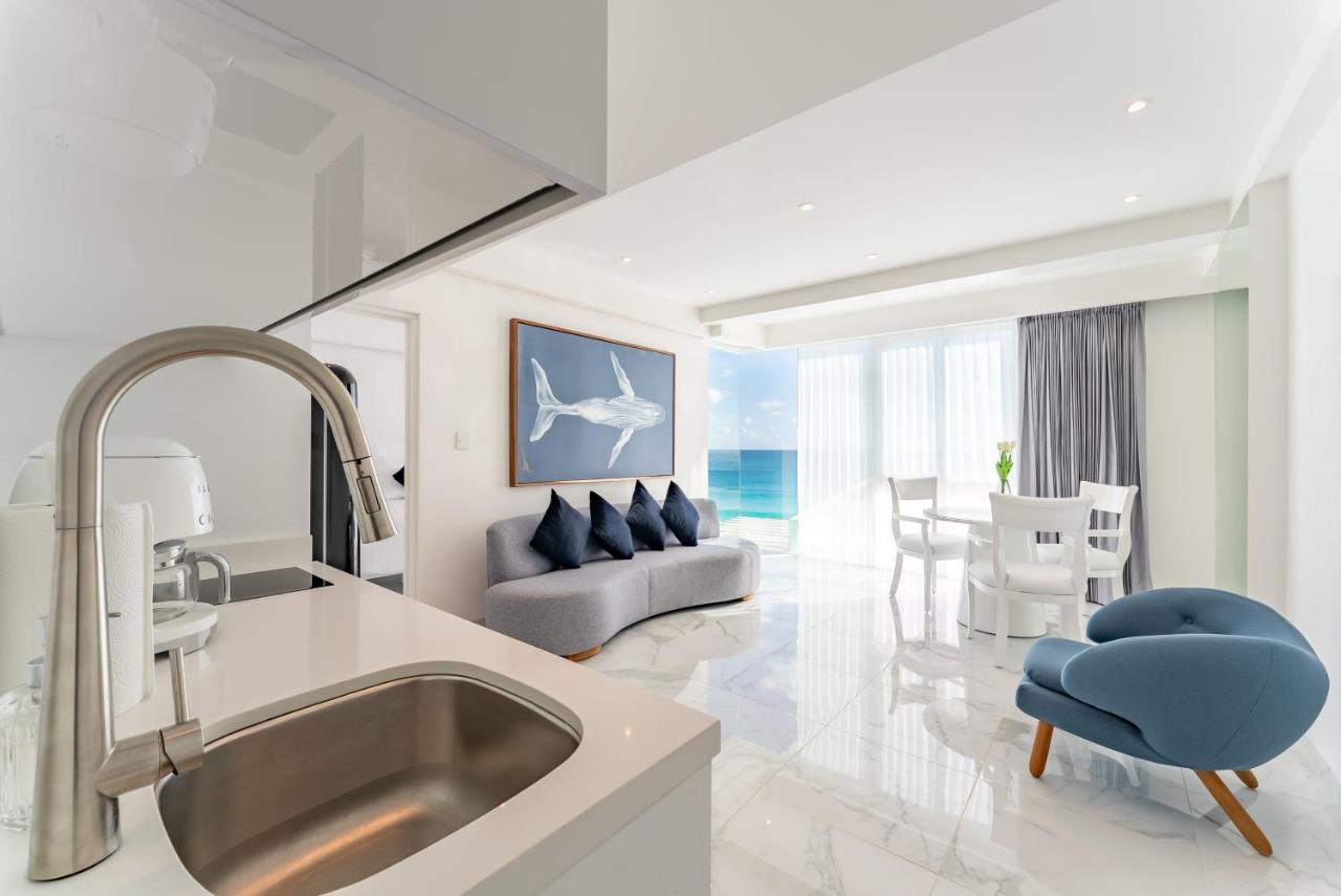 Beachfront Ocean View-boutique •gym •spa Apartment