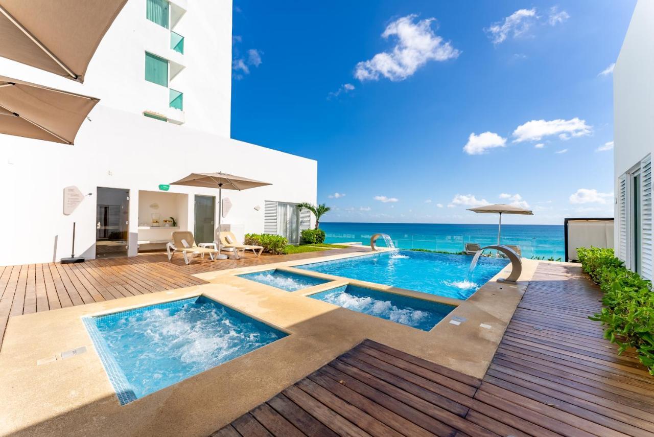 Beachfront Ocean View-boutique •gym •spa Apartment *