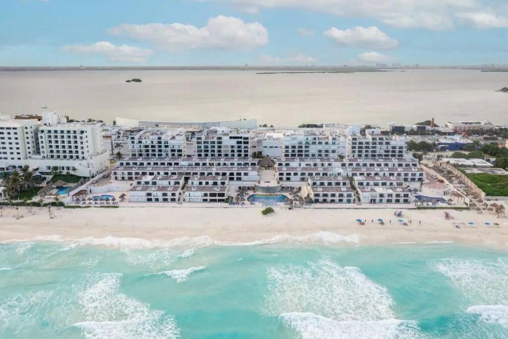 Amazing Beachfront * Cancun