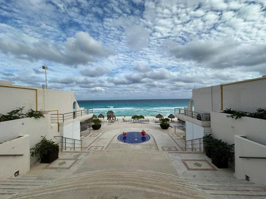 Amazing Beachfront