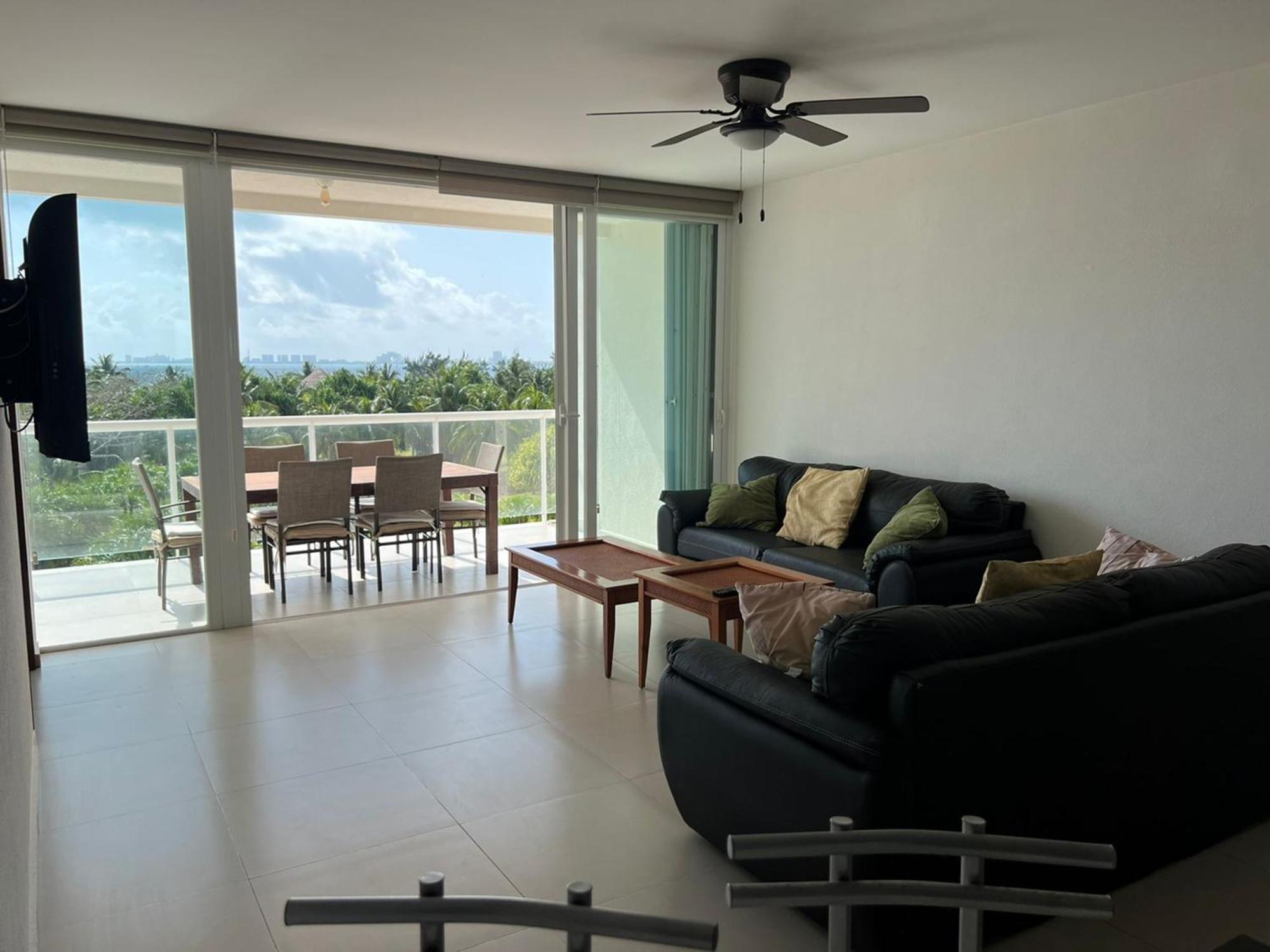 New Beachfront Luxury Apartment