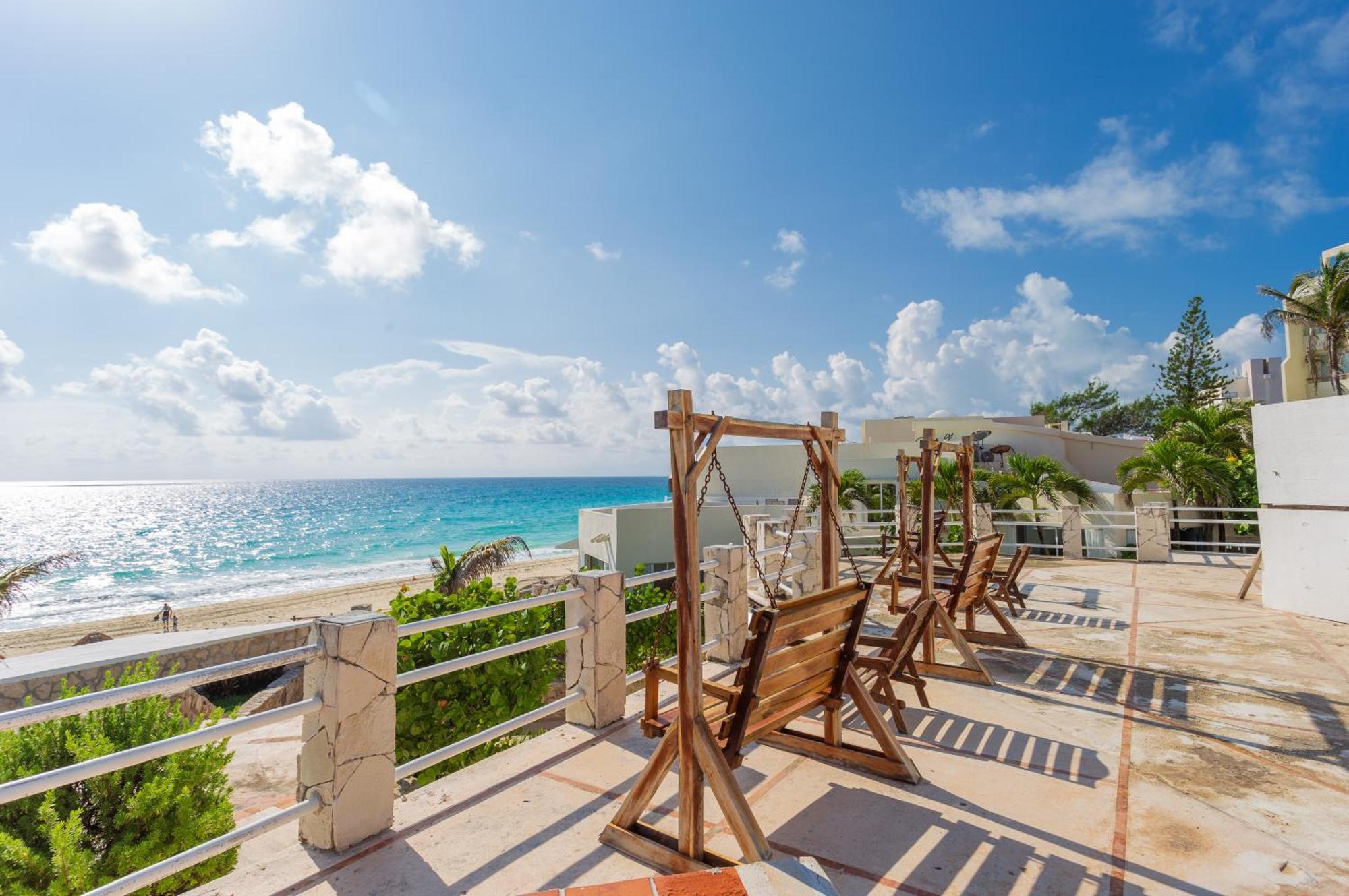 One Bedroom Garden Level With Partial Ocean View Zone