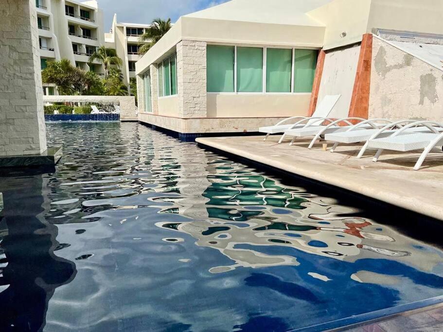 Apartamento Lovely View, Beach Suite, 10 Min To Airport Hotelz -sol3710- *