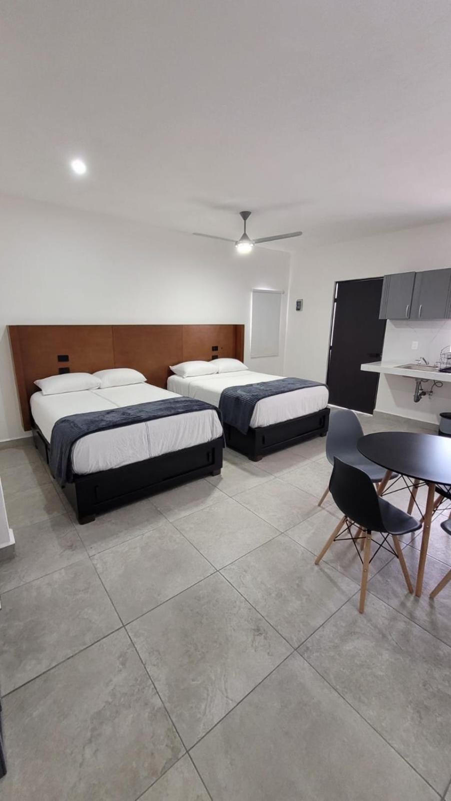 Perla Suite's *