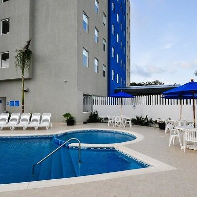 One Centro 3*
