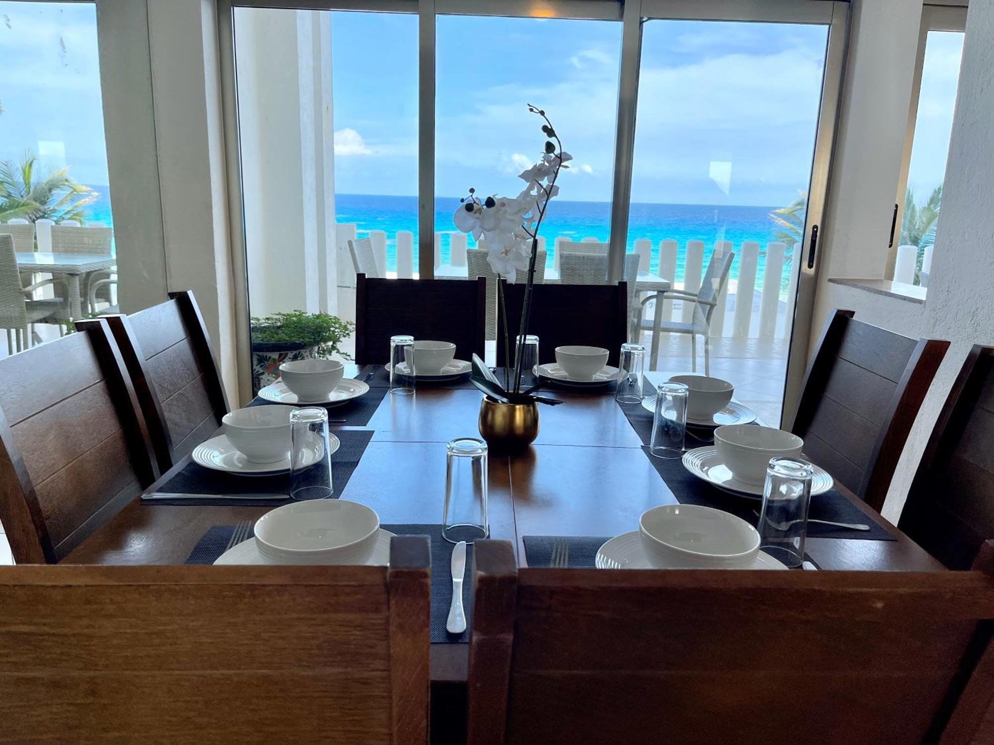 Beachfront With Pool & Stunning Views Holiday home