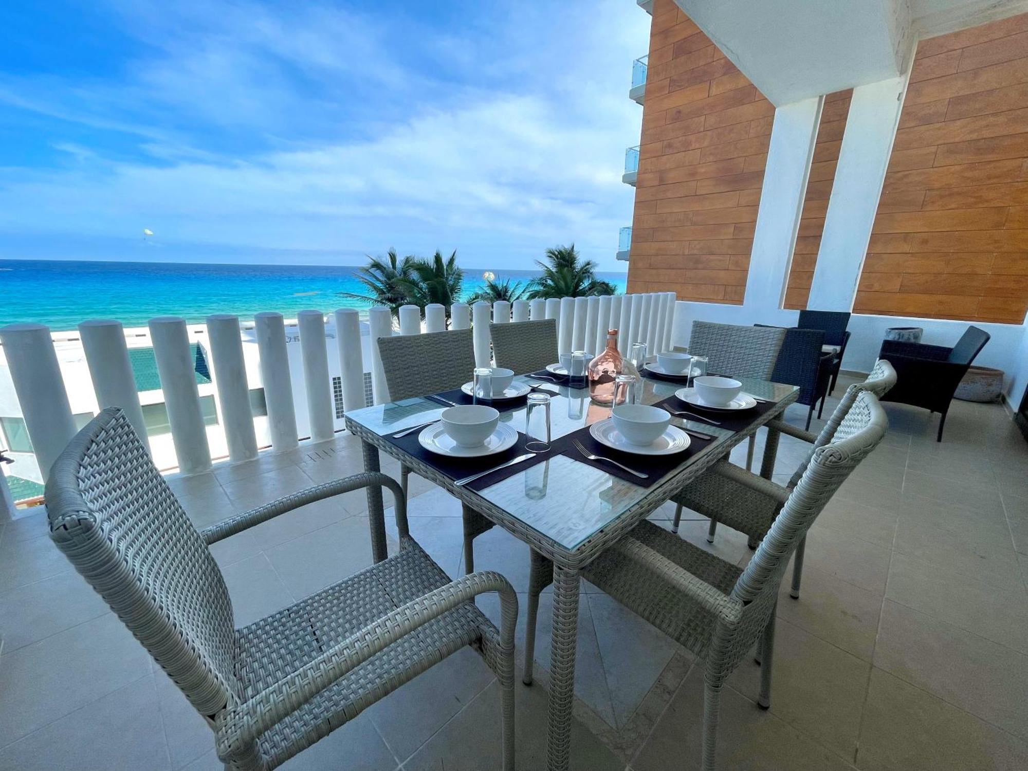 Holiday home Beachfront With Pool & Stunning Views Cancun