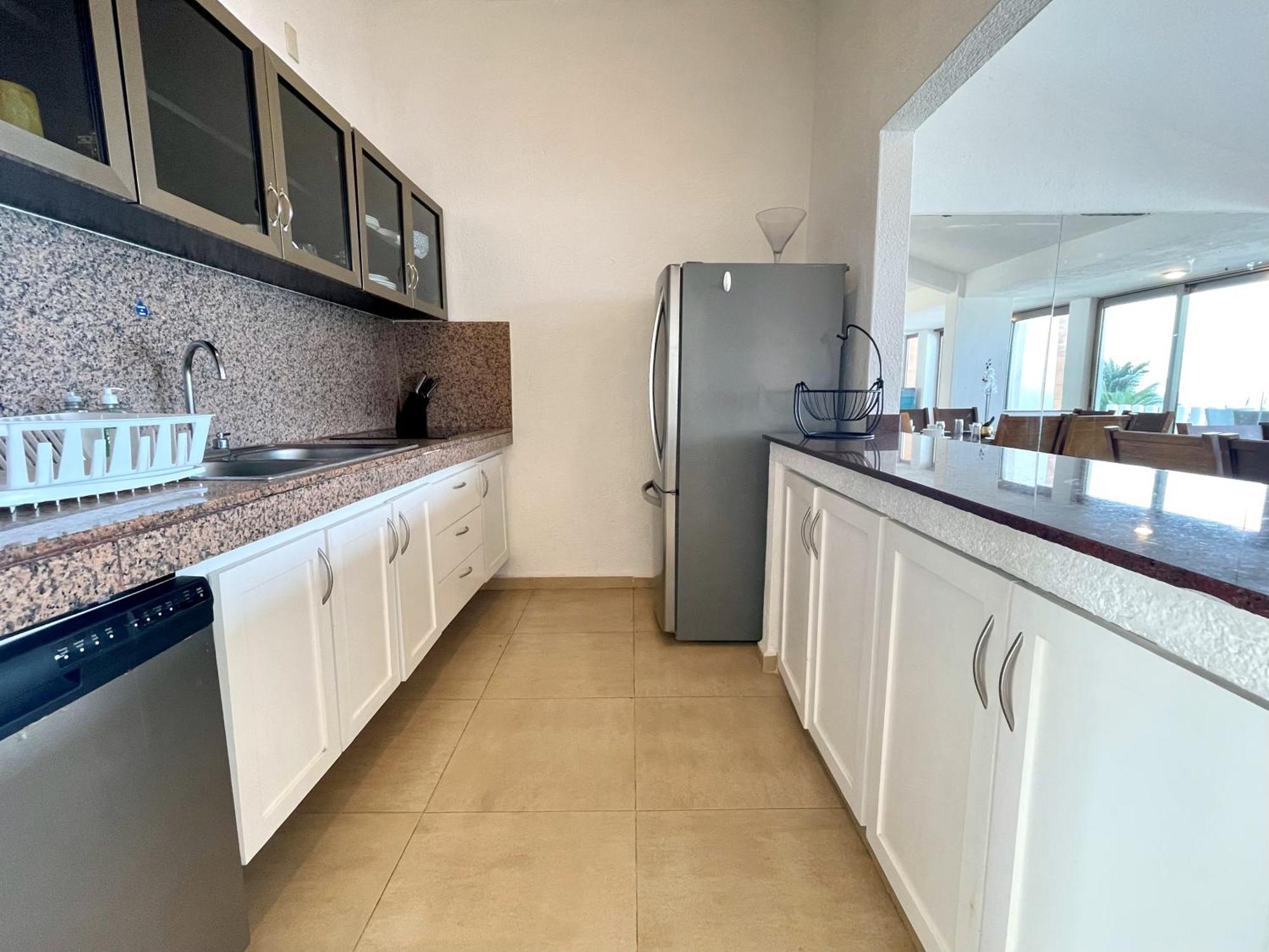 Beachfront With Pool & Stunning Views Holiday home Cancun