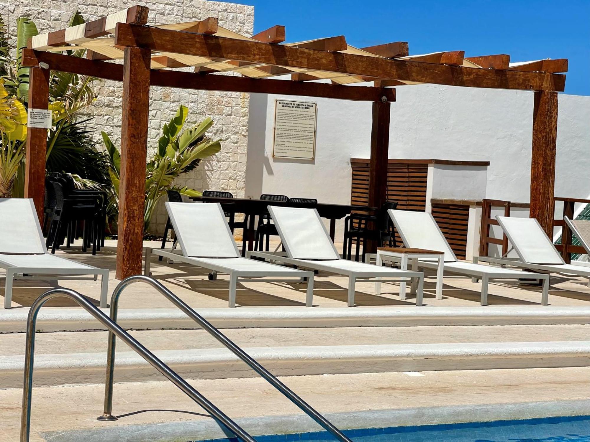 Holiday home Beachfront With Pool & Stunning Views *
