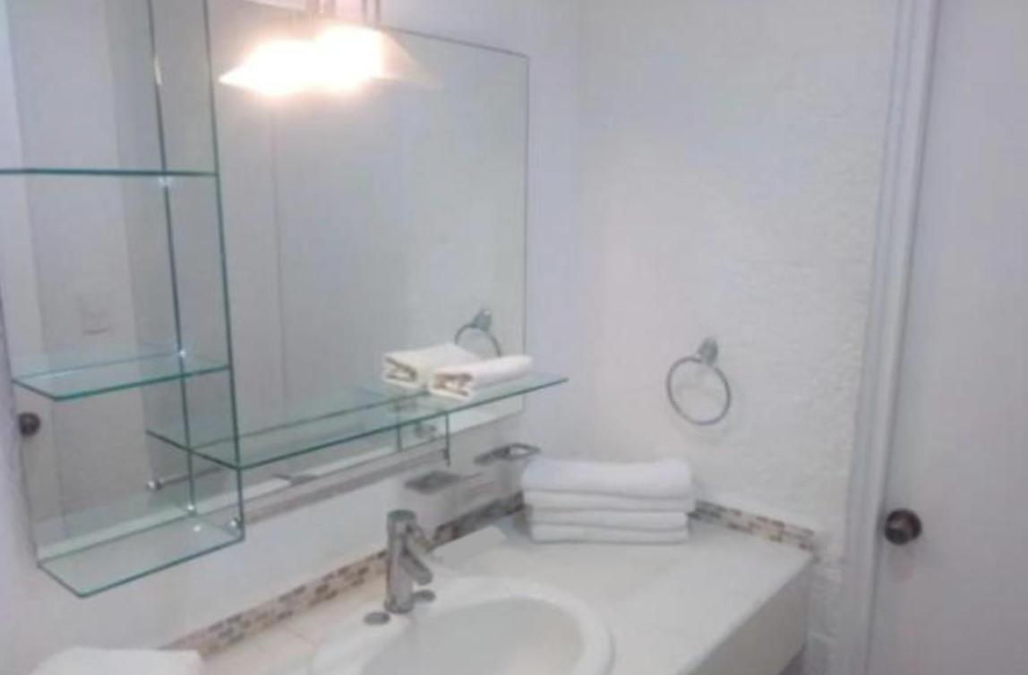Turquesa, Amplia, Excelente Ubicación. * Cancún