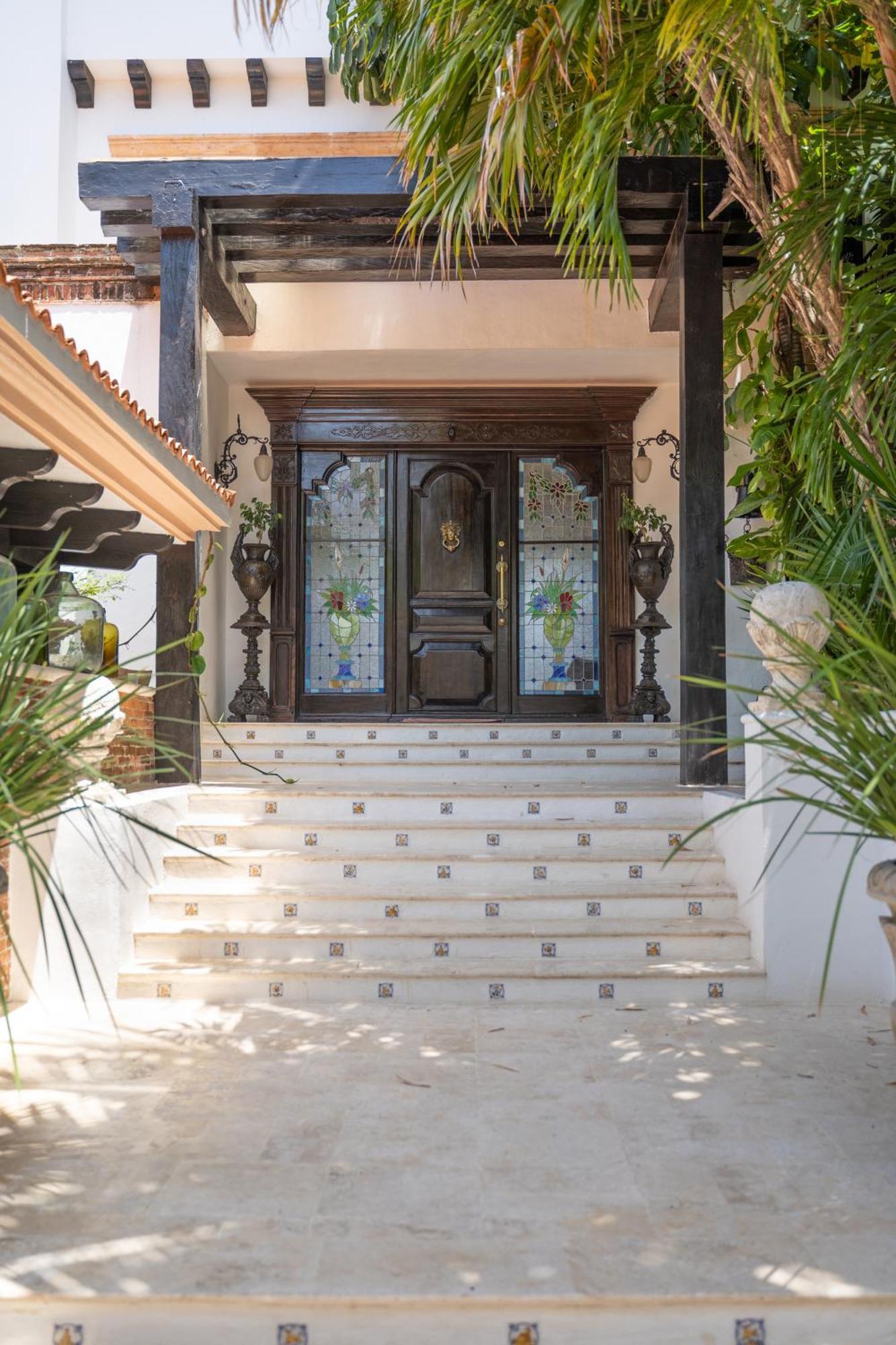Albatros Oceanfront Luxury Hotelzone *