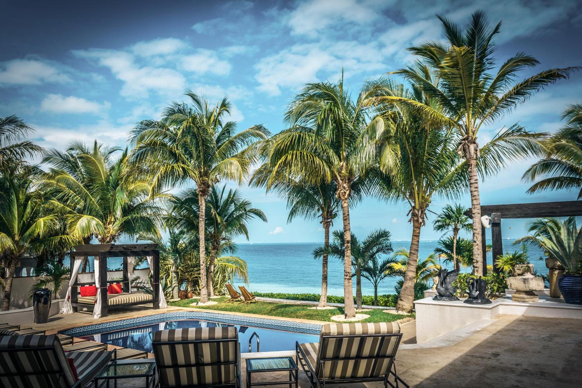 Villa Albatros Oceanfront Luxury Hotelzone Cancun