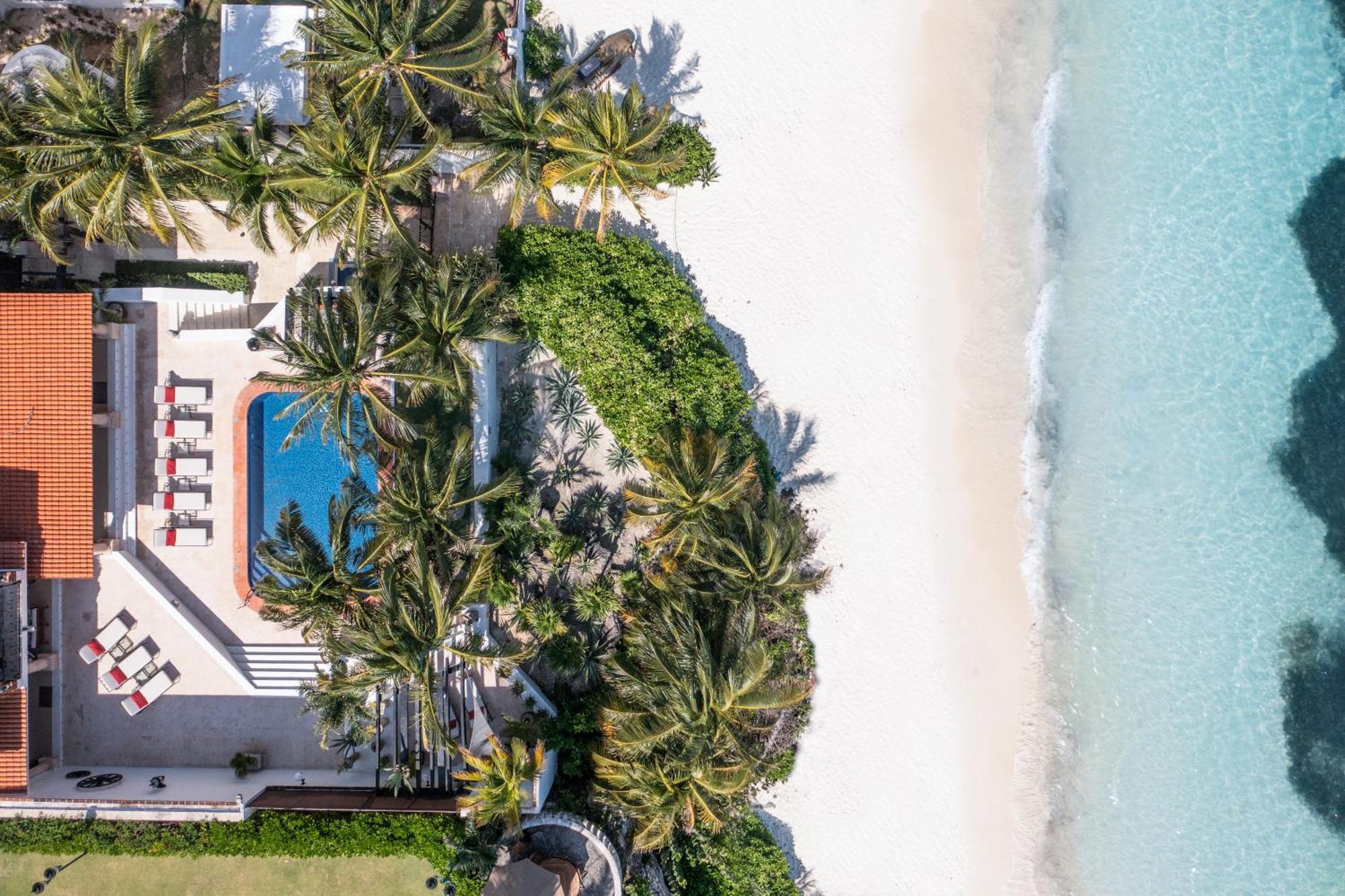 Villa Albatros Oceanfront Luxury Hotelzone *