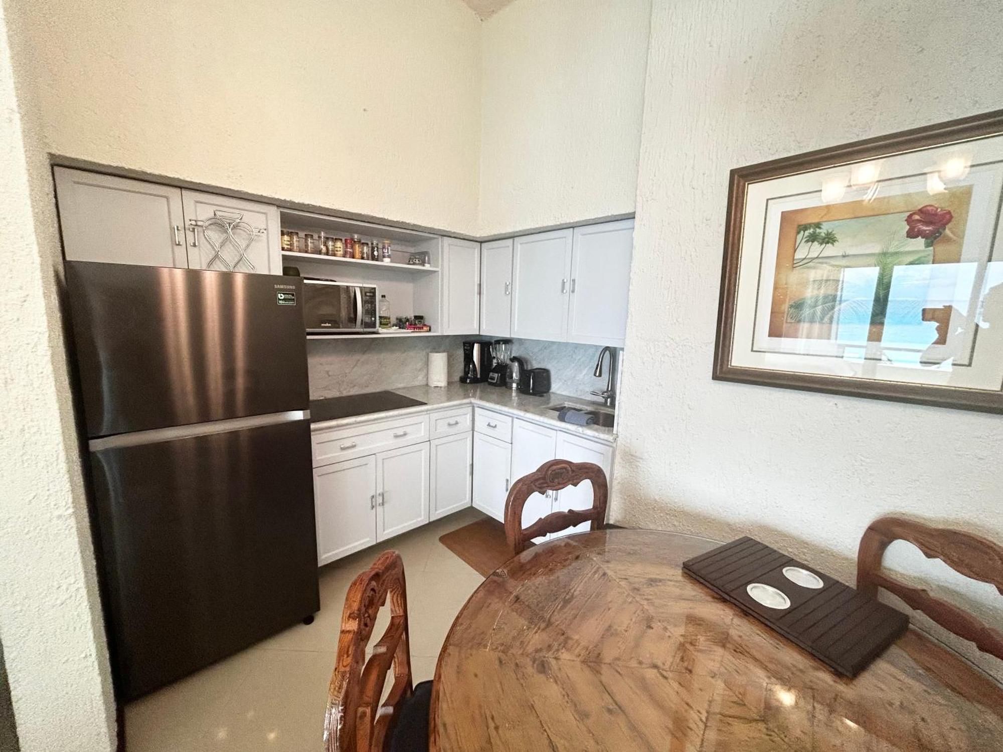 Solymar Corner Penthouse *