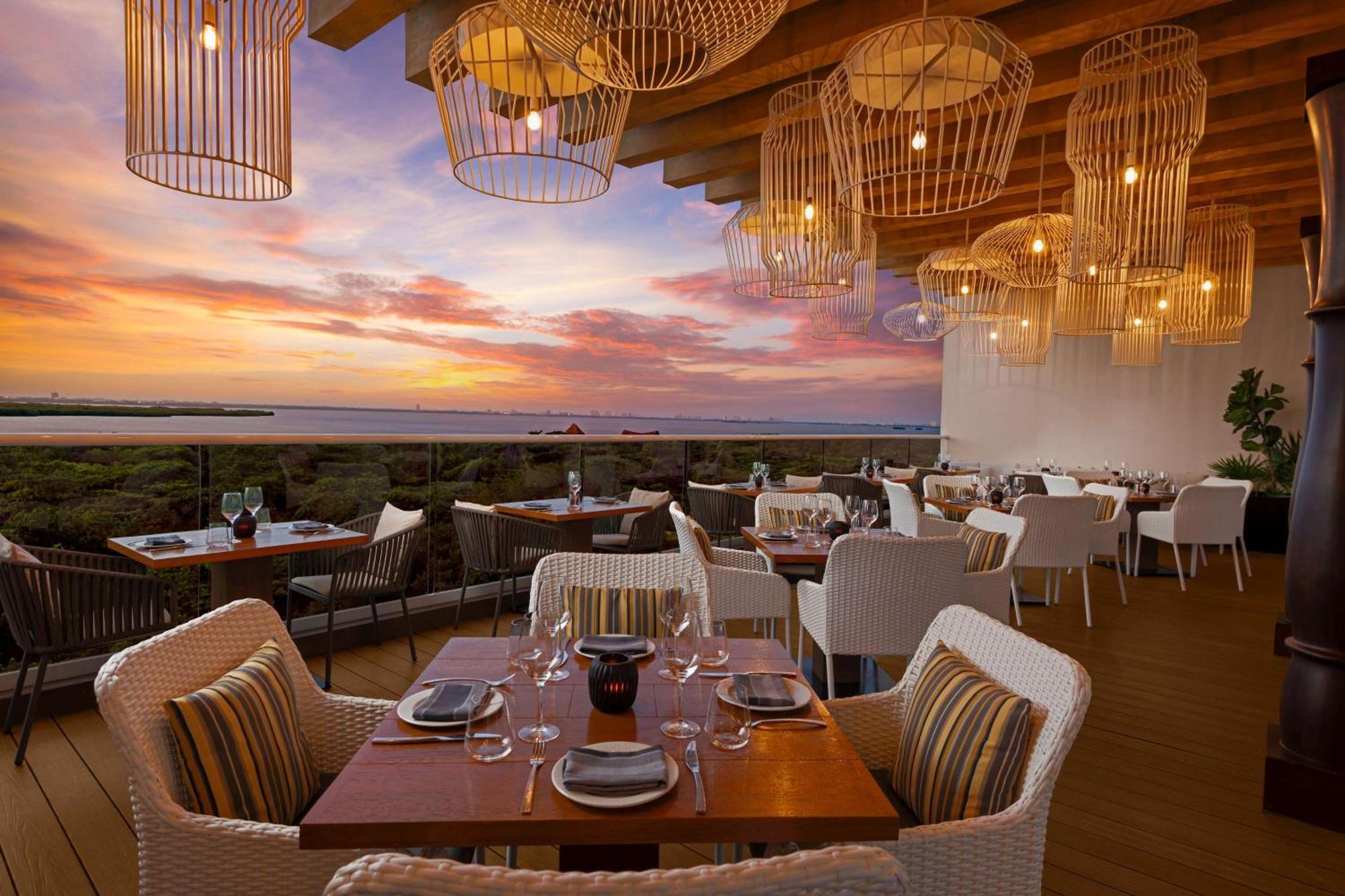 Hilton Mar Caribe Resort 5*