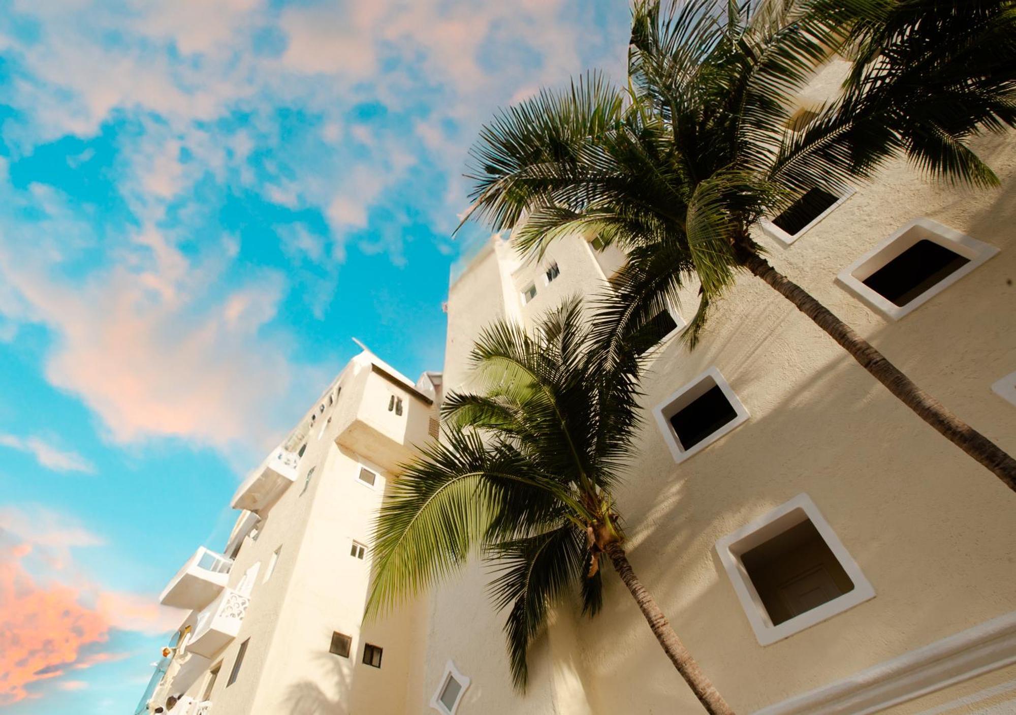 Apartment Sereniacancun, Z Hotelera