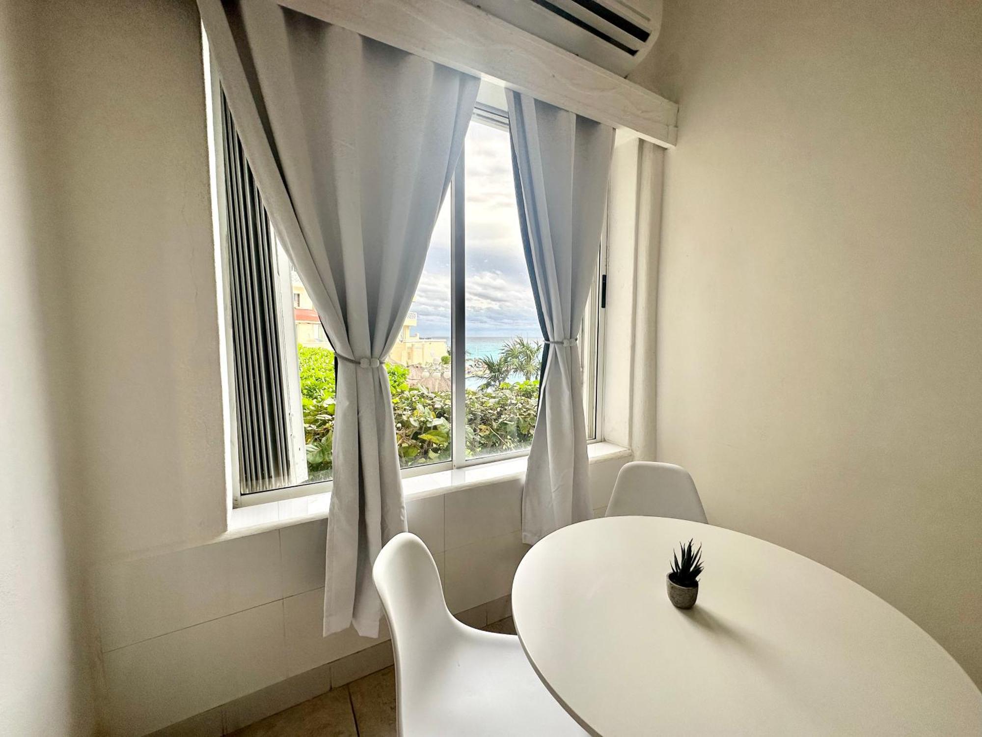 Plaza - Aparthotel 2*